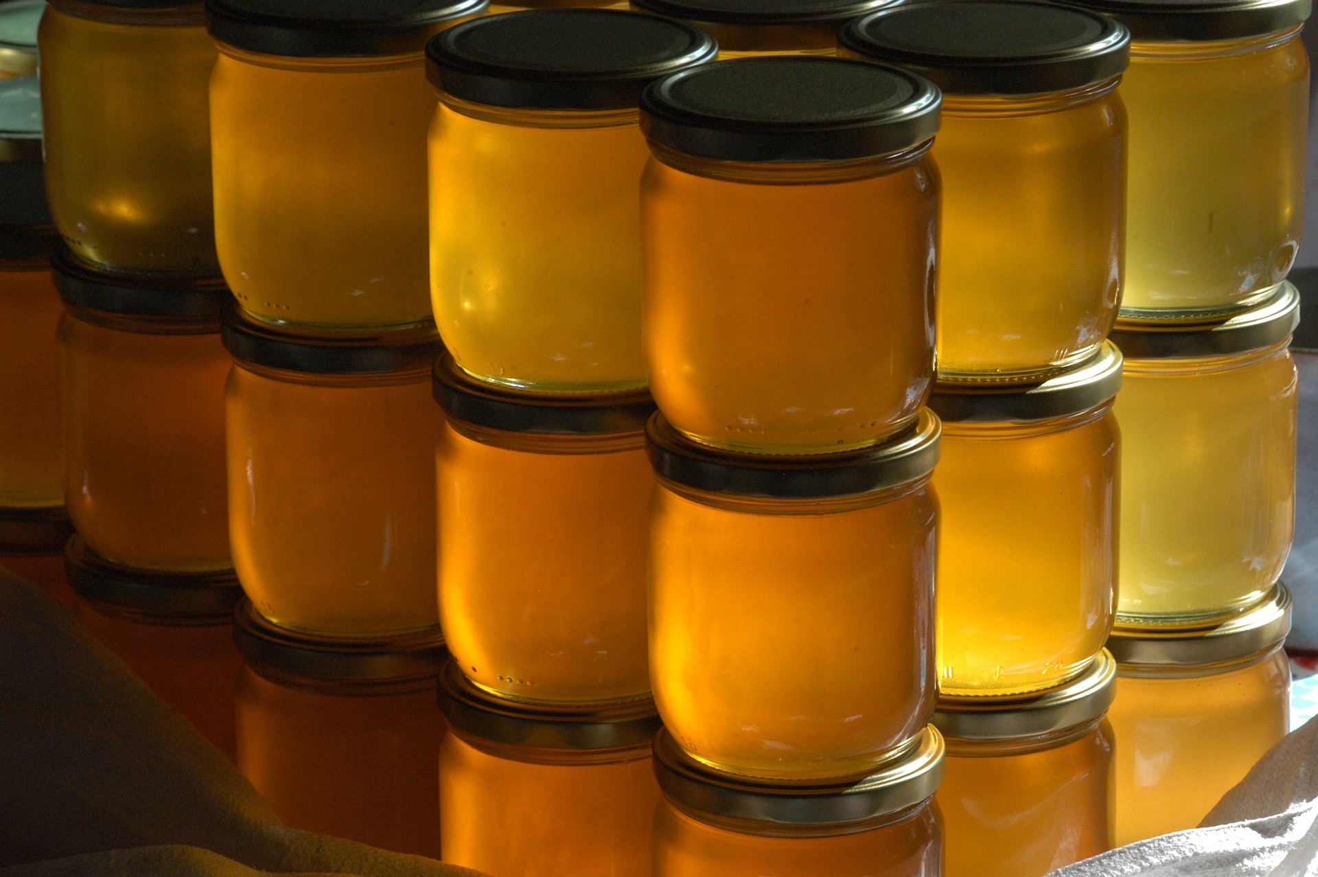 honey-4919959_1920